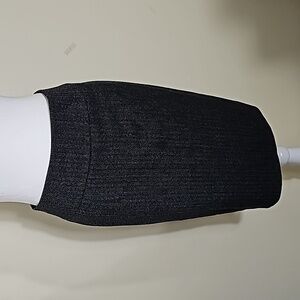 Mossimo Stretch Skirt Fully Lined back zip back vent at the hem Size 10